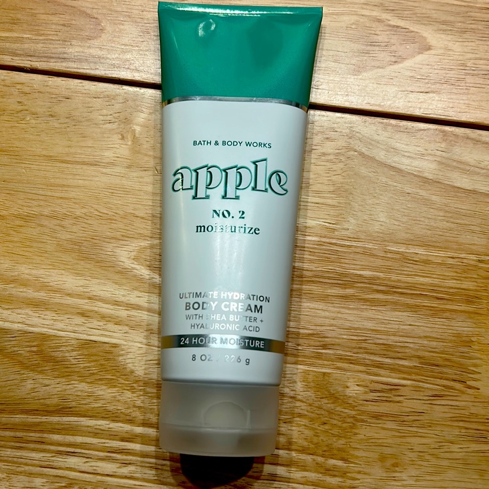 Bath & Body Works Apple🍎Cream🧴NWT🍏